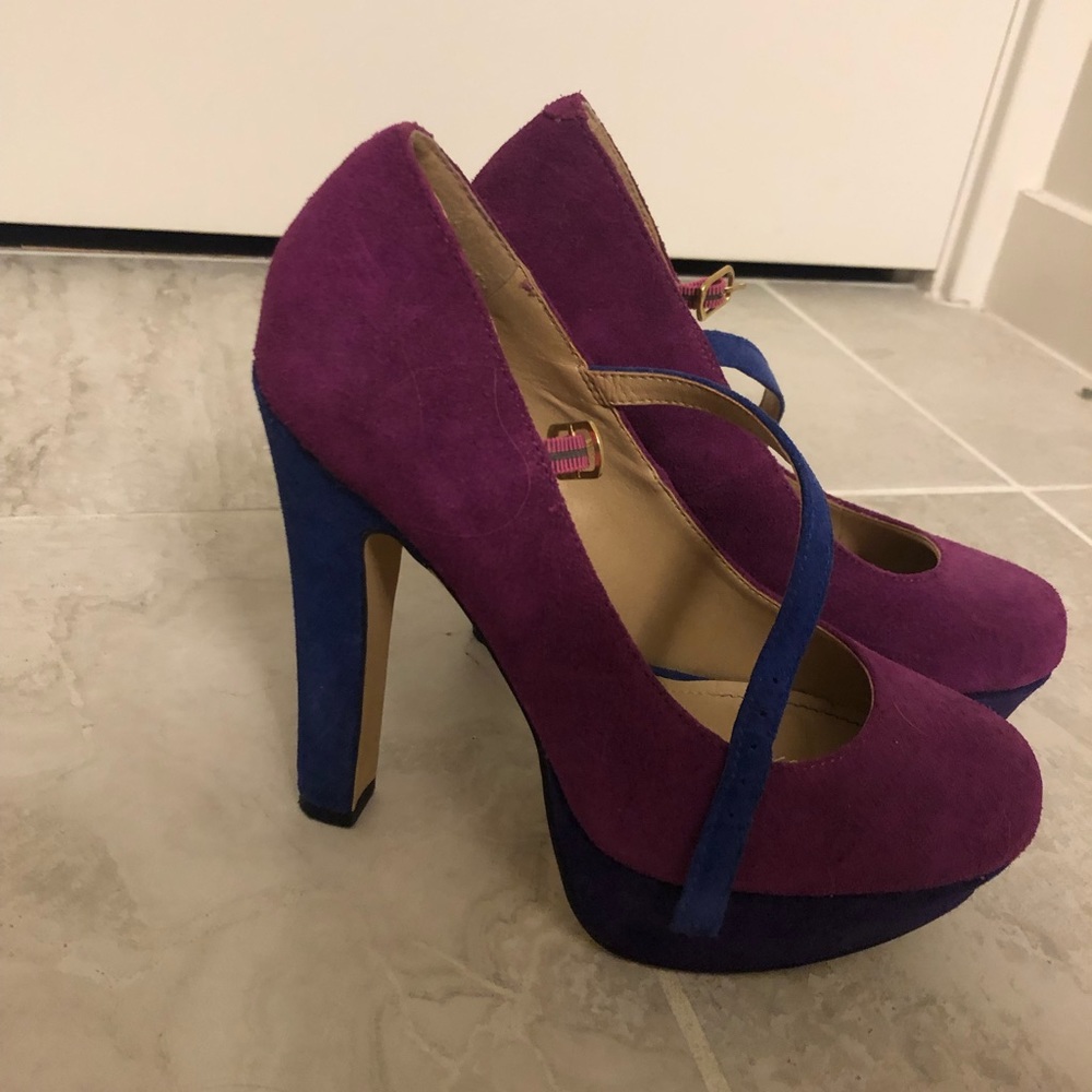 Steve Madden pumps!